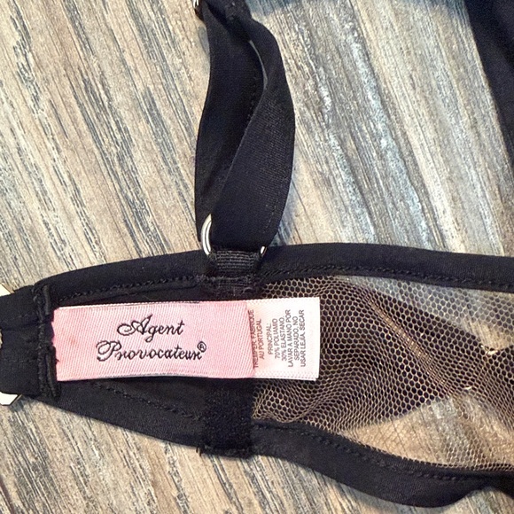 Agent Provocateur Black Bra with Strap Details - Picture 2 of 9